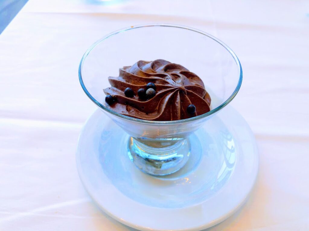 ディナーのデザート　チョコレートムース